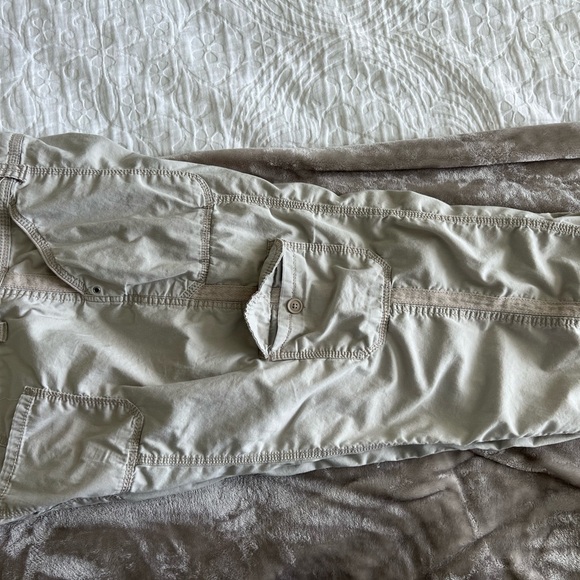 Style & Co  womens plus size 22W Cargo Capris Pants Stonewall color - Picture 4 of 13